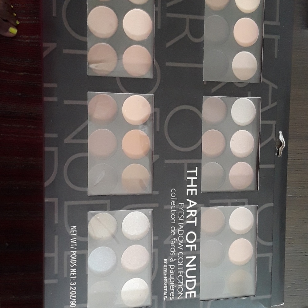 Nude eyeshadow collection